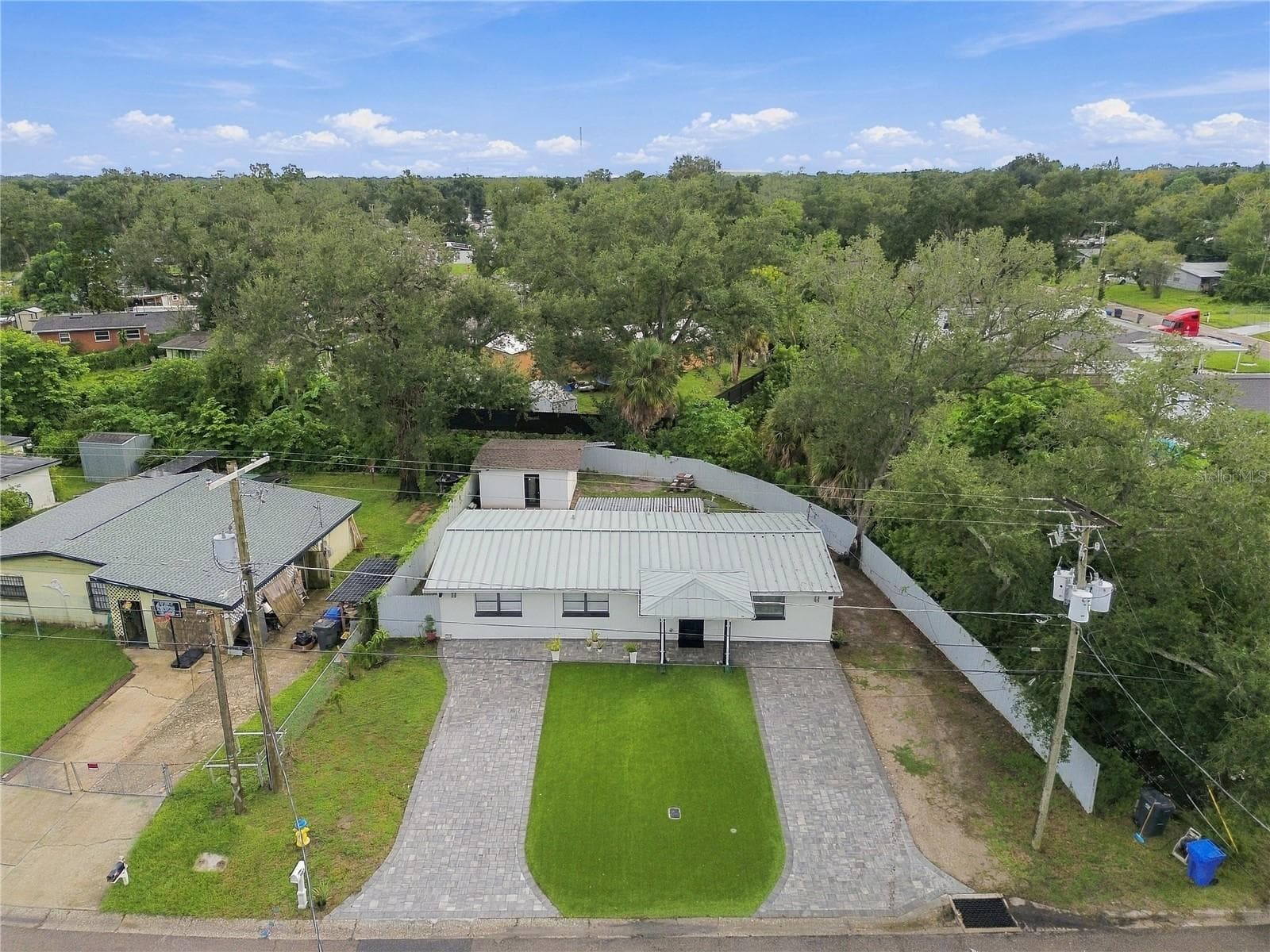 Single Family Residence at 305 LIME TREE RD, TAMPA, photo 44 of 46