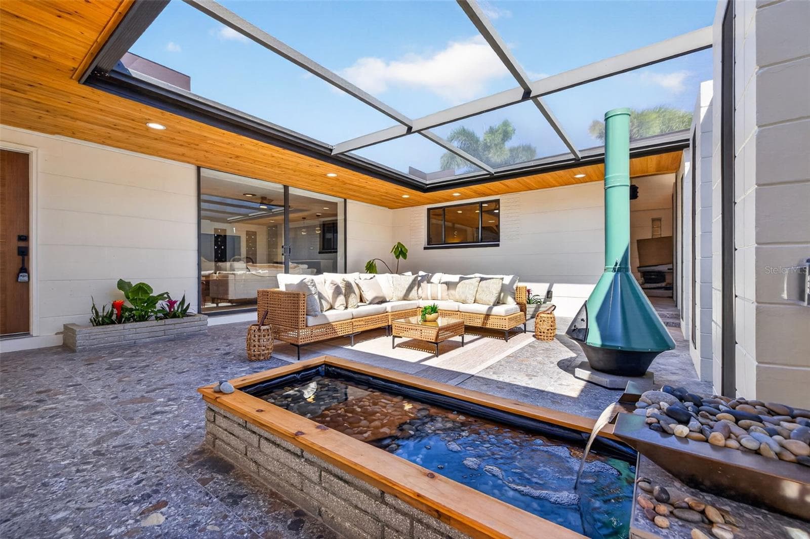 Single Family Residence at 2015 DOLPHIN BLVD S, ST PETERSBURG, photo 5 of 62
