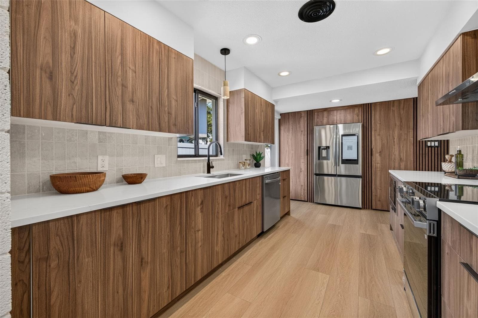 Single Family Residence at 2015 DOLPHIN BLVD S, ST PETERSBURG, photo 17 of 62