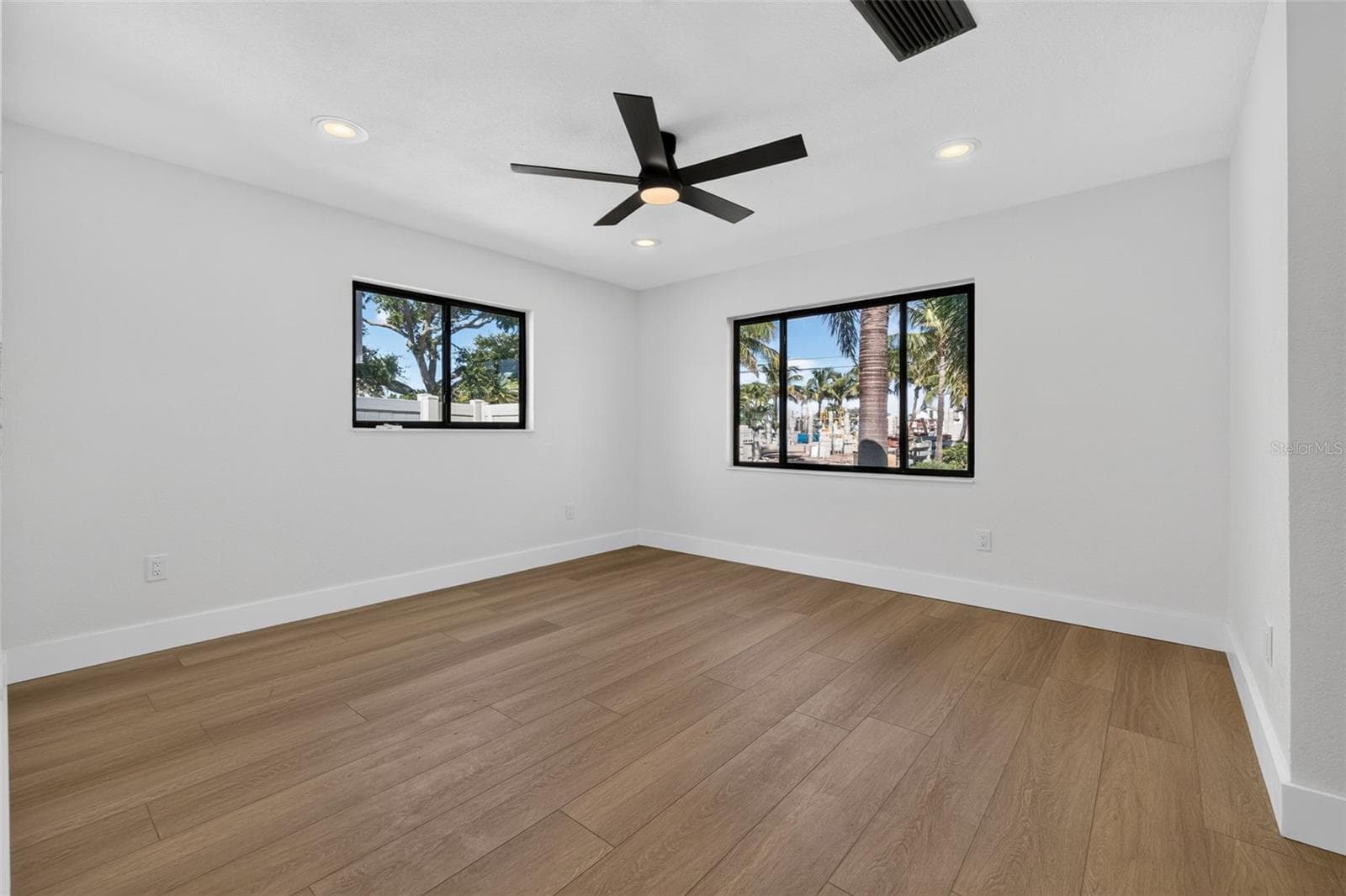 Single Family Residence at 2015 DOLPHIN BLVD S, ST PETERSBURG, photo 36 of 62
