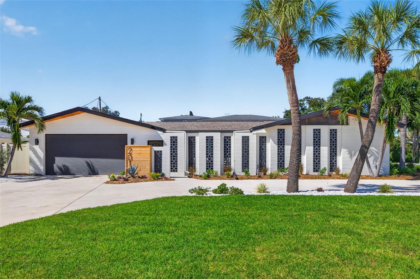 Single Family Residence at 2015 DOLPHIN BLVD S, ST PETERSBURG, photo 58 of 62