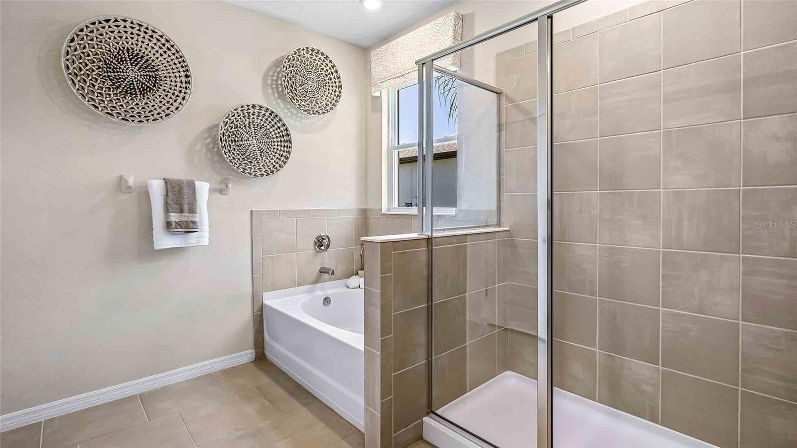 Single Family Residence at 32434 OSPREY PEAK WAY, SAN ANTONIO, photo 9 of 12