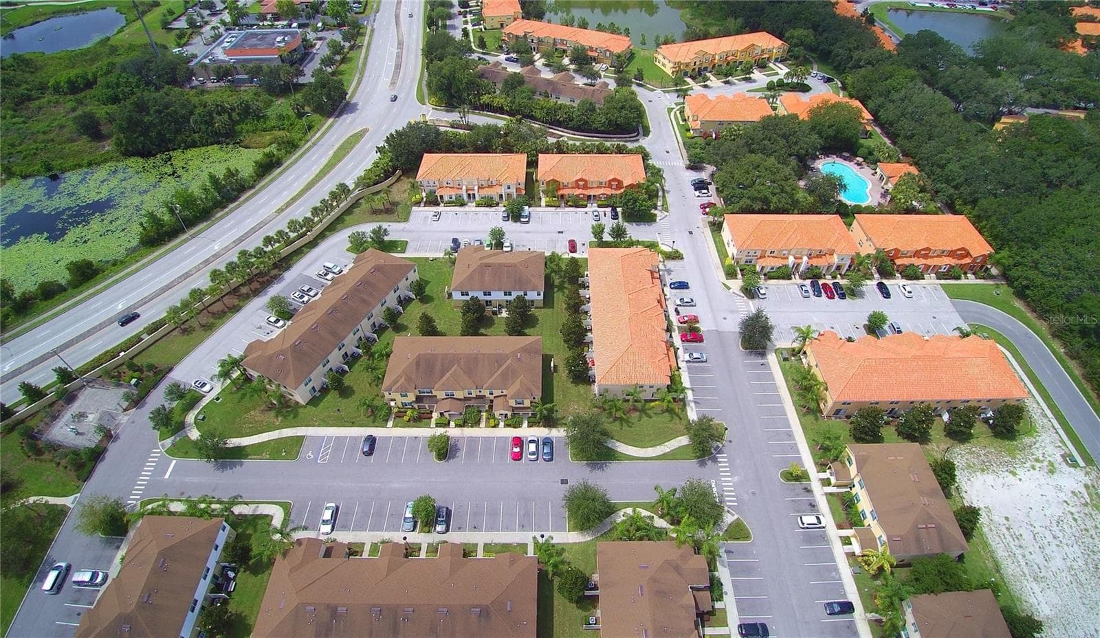 Townhouse at 5105 KILLARNEY WAY, KISSIMMEE, photo 42 of 52