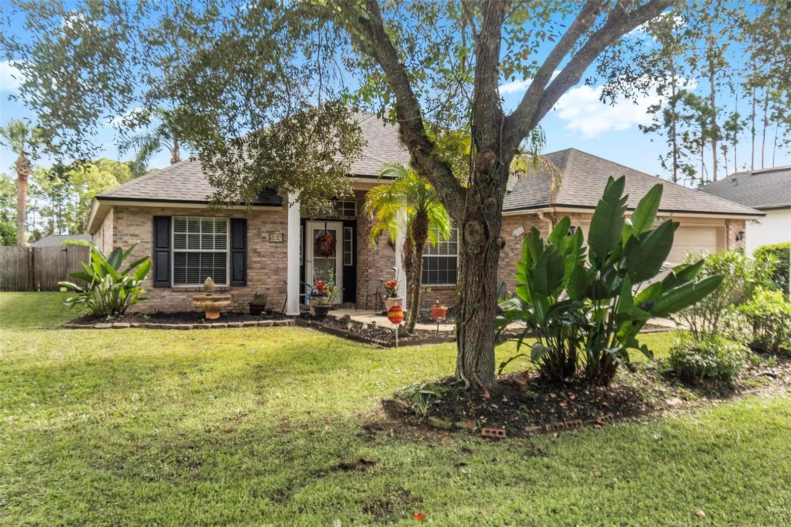 16 BEAUFORD LN