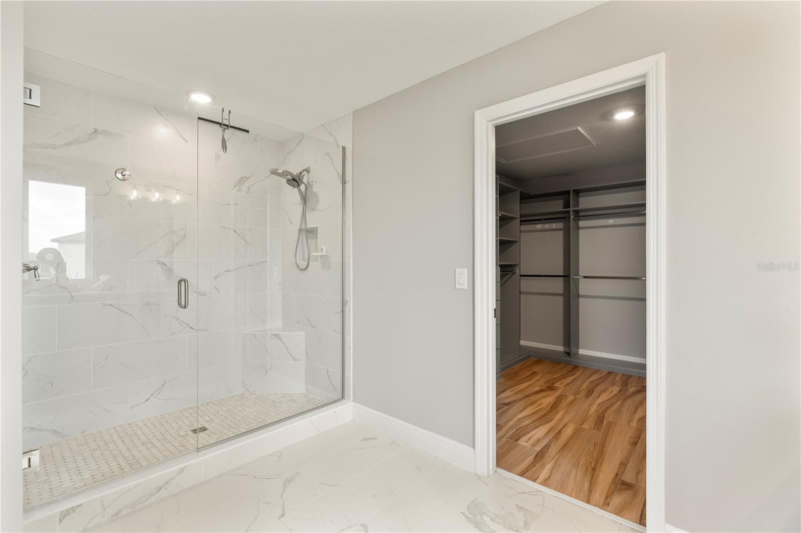 PRIMARY BATHROOM - 2094 DERWENT DR, DAVENPORT