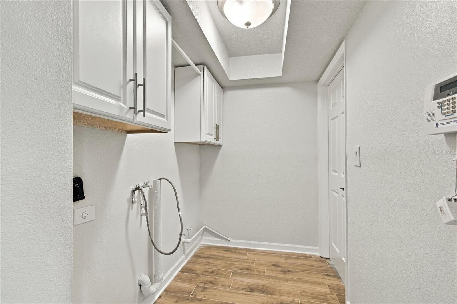 Single Family Residence at 2078 NE MONTANA AVE NE, ST PETERSBURG, photo 37 of 77