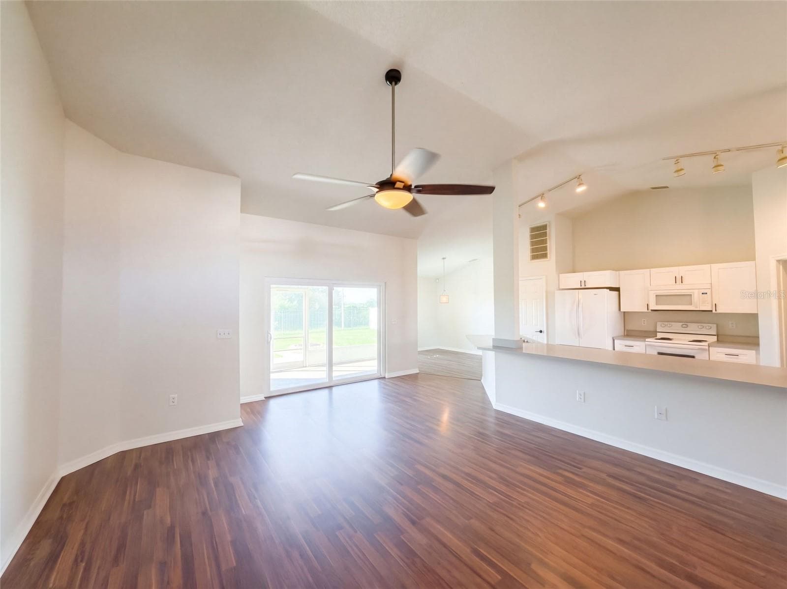 Single Family Residence at 222 CLOVERDALE RD, WINTER HAVEN, photo 3 of 22