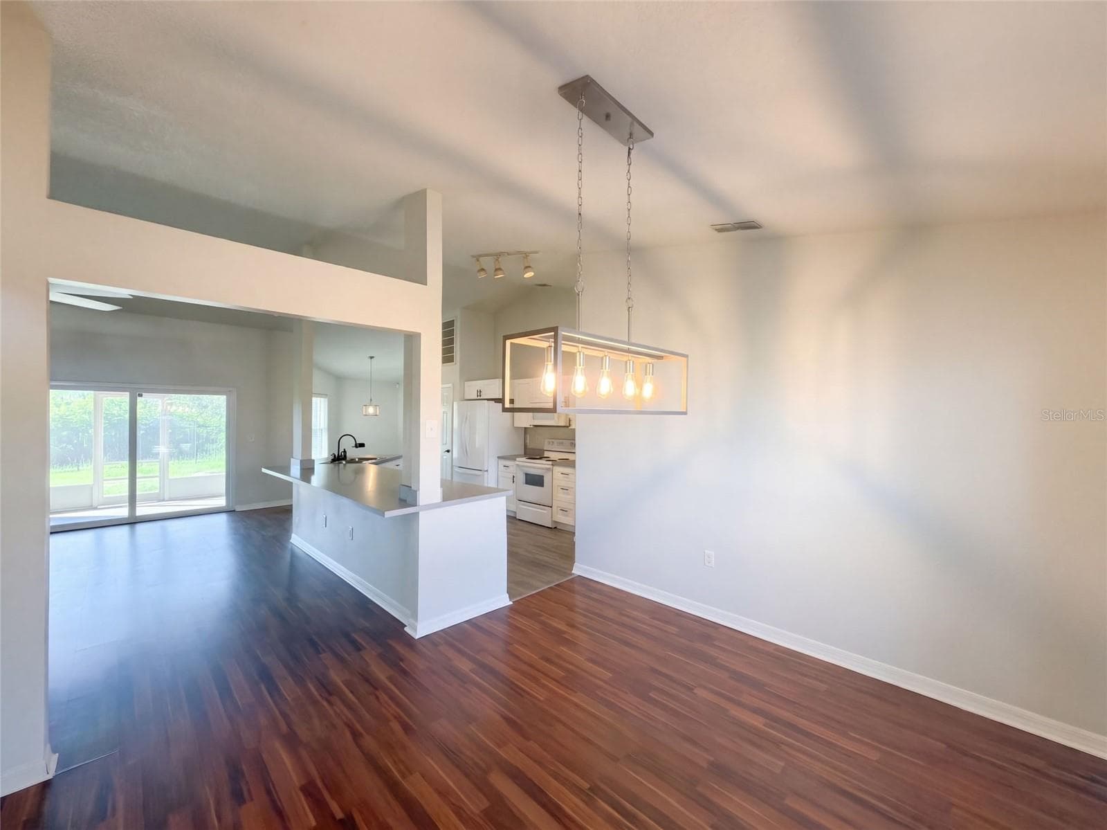 Single Family Residence at 222 CLOVERDALE RD, WINTER HAVEN, photo 10 of 22