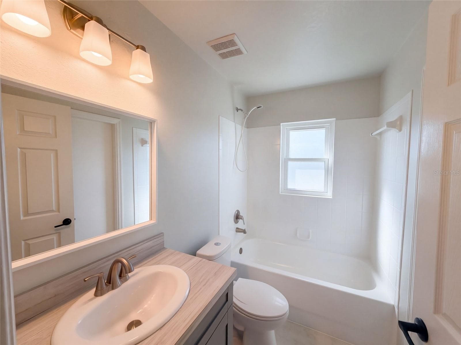 Single Family Residence at 222 CLOVERDALE RD, WINTER HAVEN, photo 17 of 22