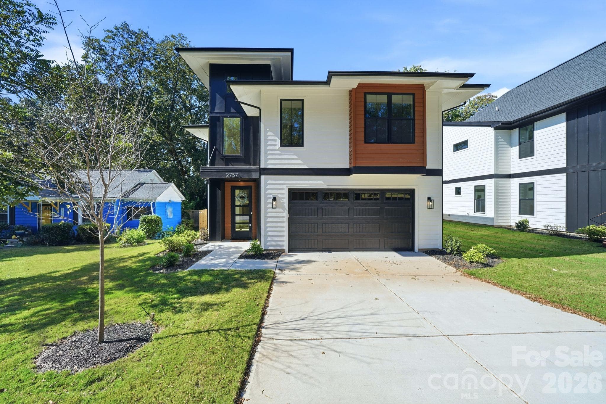 Single Family Residence at 2757 Parkway Avenue, Charlotte, photo 4 of 46