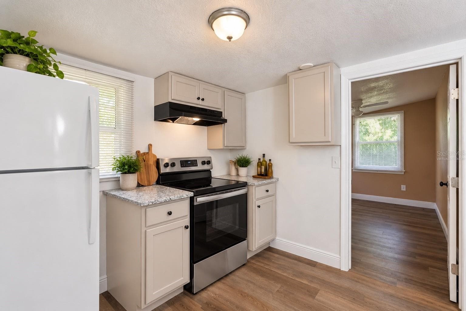 Virtually staged - 2112 LEE ST, ORLANDO