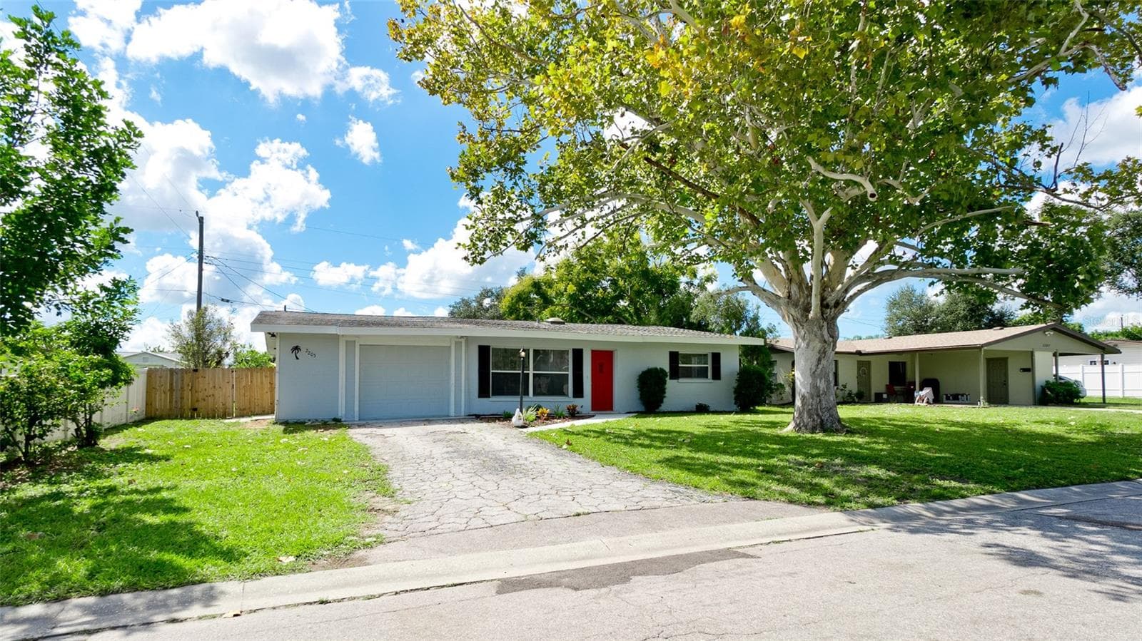 2205 24TH AVE W