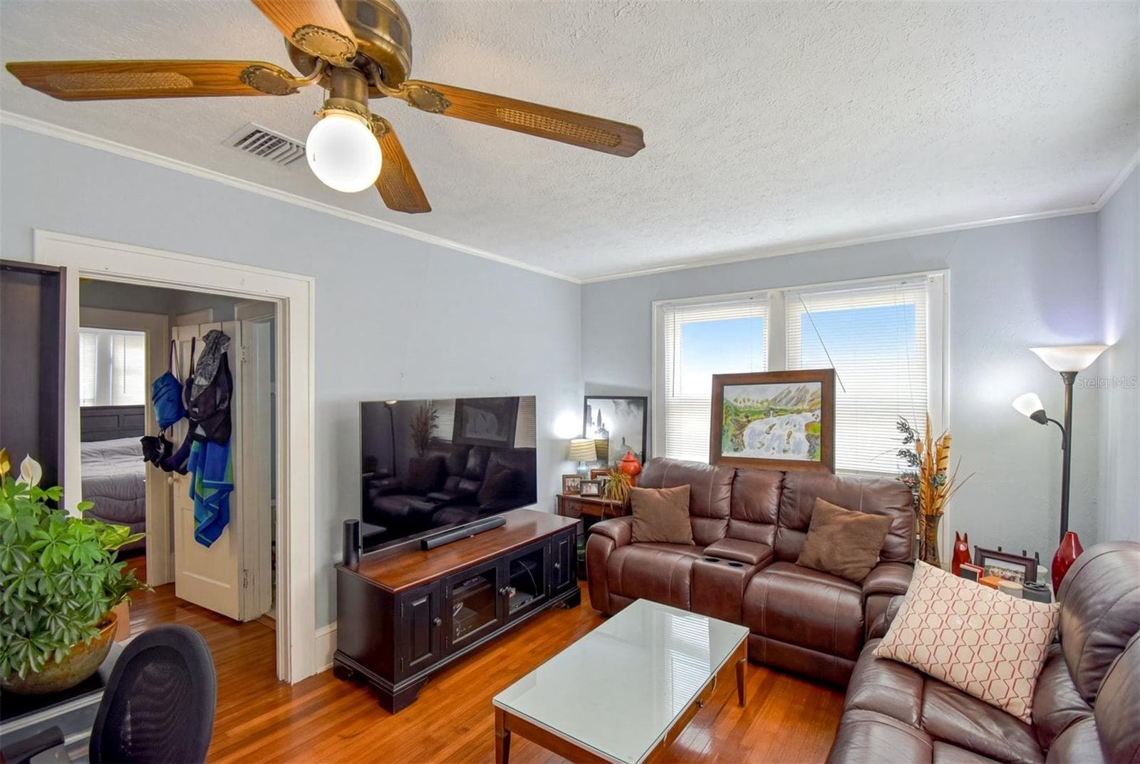 Living room, hardwood floors - 117 ANNIE ST, ORLANDO