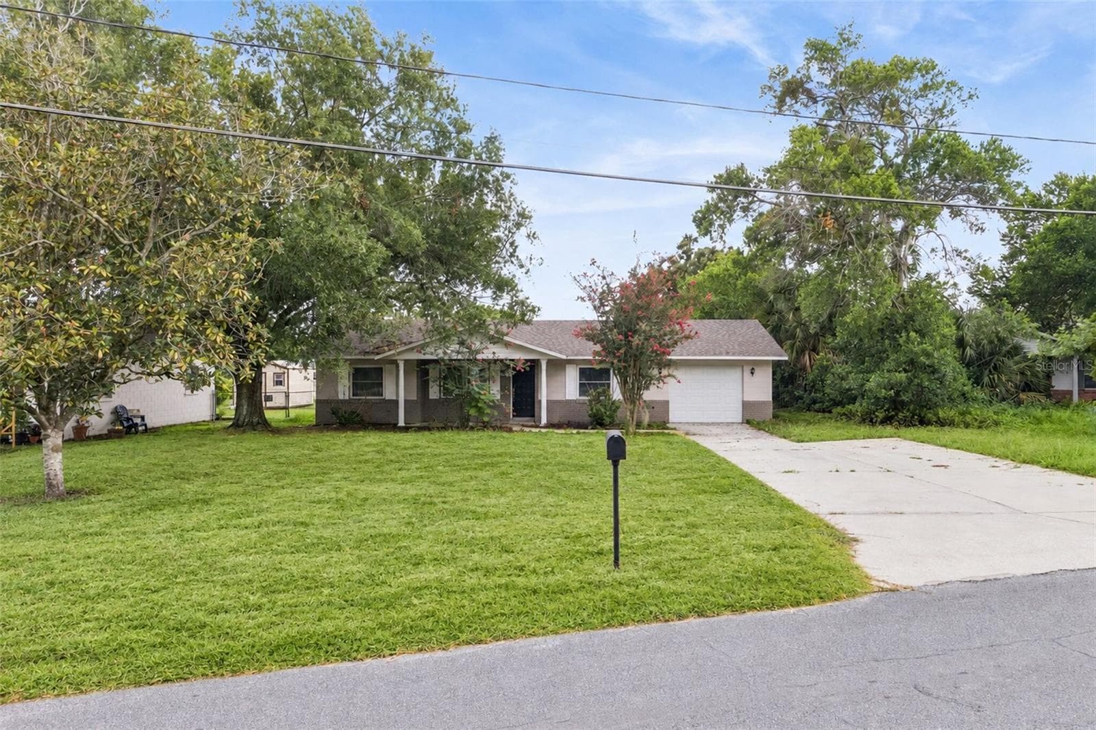 Single Family Residence at 3760 MICHIGAN AVE, MOUNT DORA, photo 3 of 27