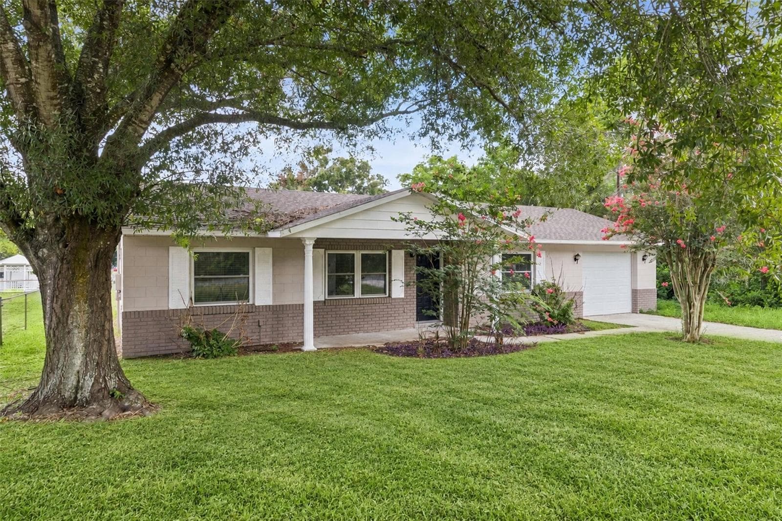 Single Family Residence at 3760 MICHIGAN AVE, MOUNT DORA, photo 4 of 27