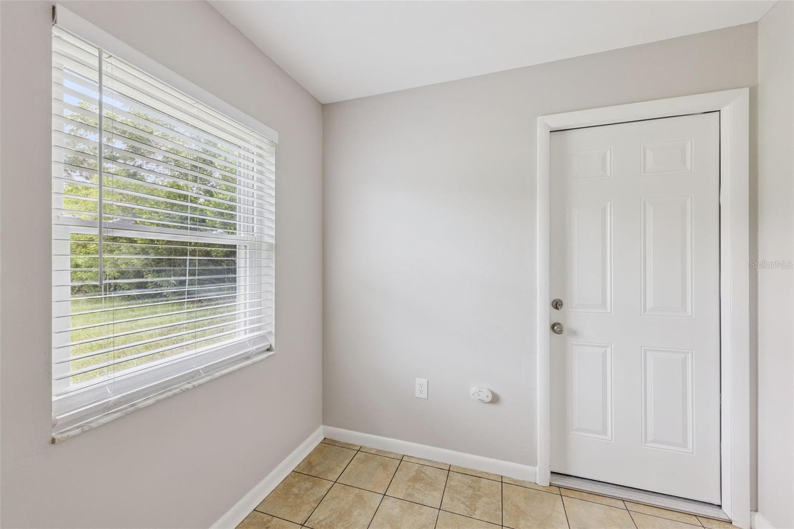 Single Family Residence at 3760 MICHIGAN AVE, MOUNT DORA, photo 9 of 27