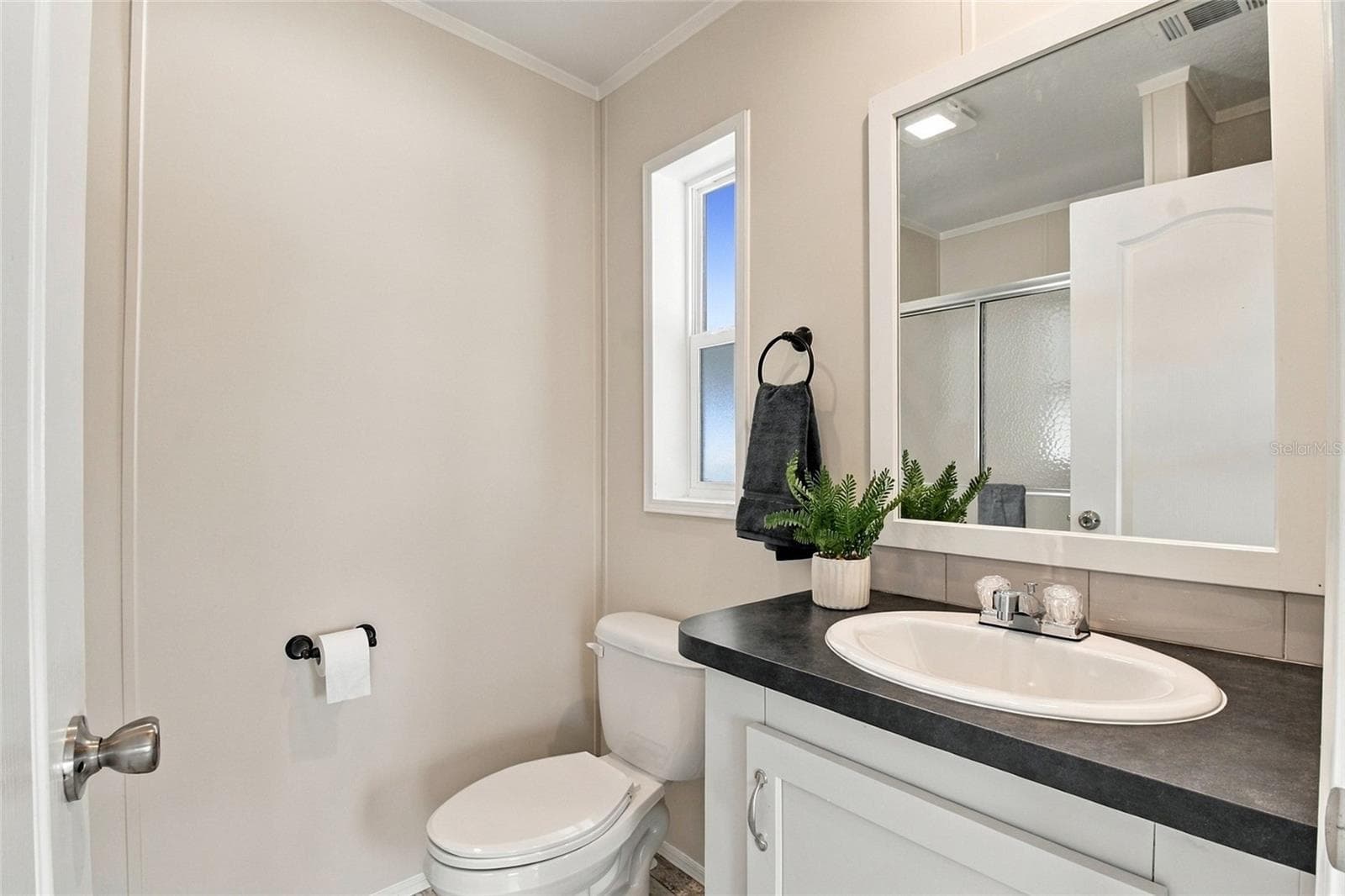 Hall Bath - 18675 U.S. HIGHWAY 19 N. #349, CLEARWATER