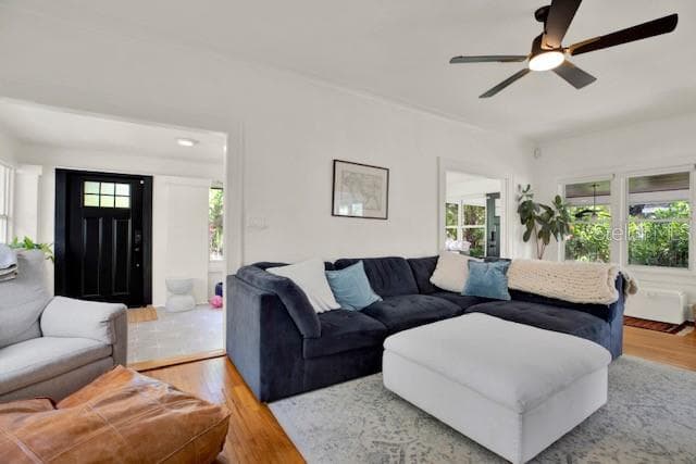 Single Family Residence at 150 18TH AVE N, ST PETERSBURG, photo 10 of 23