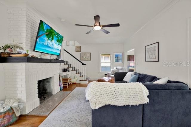 Single Family Residence at 150 18TH AVE N, ST PETERSBURG, photo 11 of 23