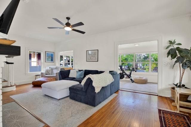 Single Family Residence at 150 18TH AVE N, ST PETERSBURG, photo 13 of 23