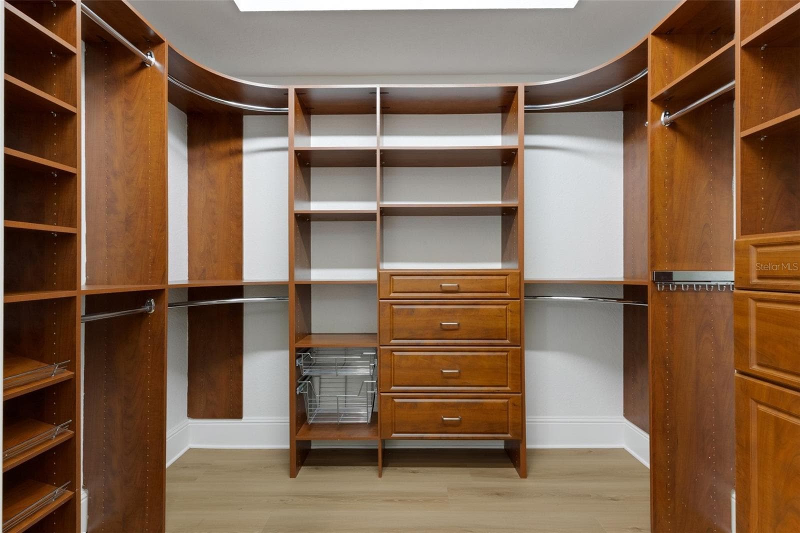 And the two oversized closets and outfitted with custom organizer systems . . . - 6562 EAGLE VIEW LOOP, LAKELAND