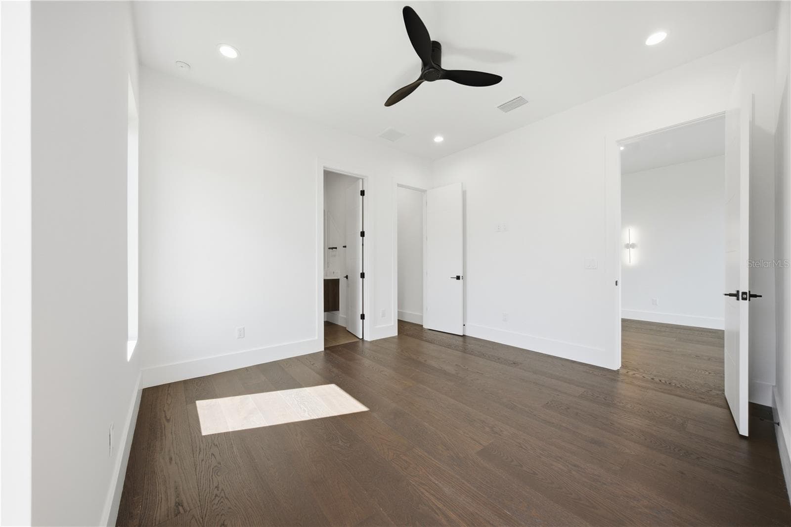 Single Family Residence at 1009 W CORAL ST, TAMPA, photo 16 of 23