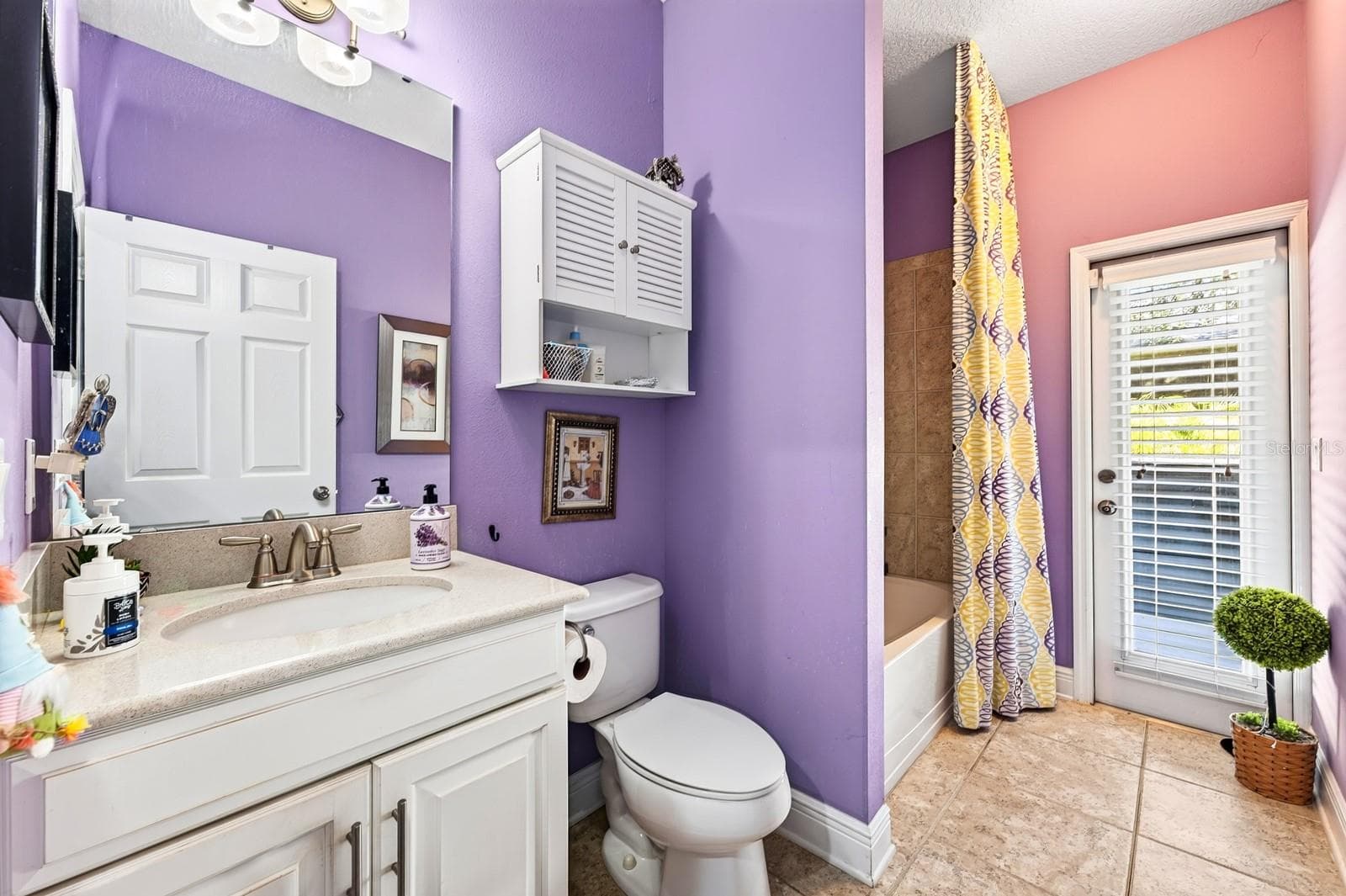 Third full/pool bath. - 4443 PINE GOLD AVE, APOPKA