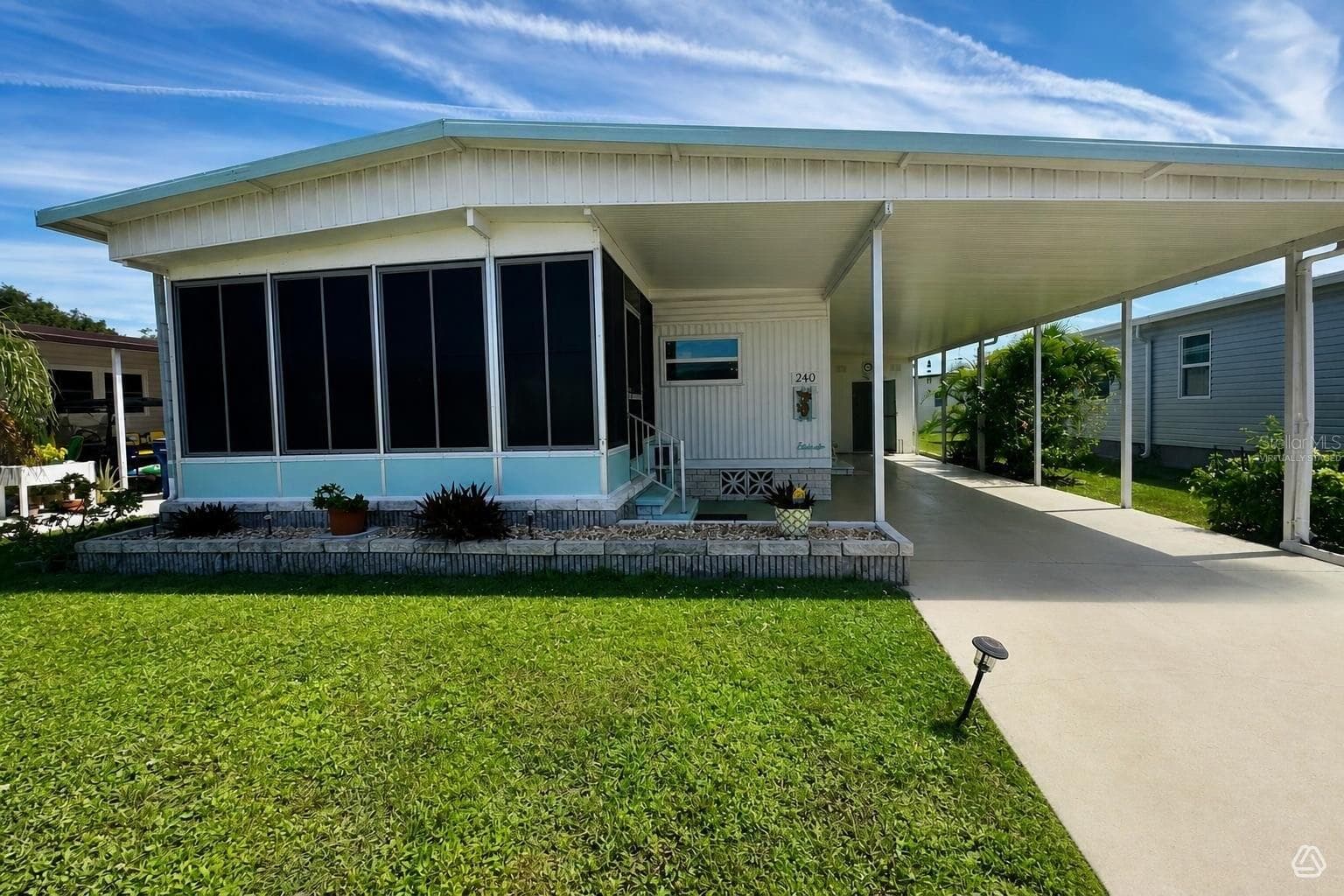 Virtually staged - 5619 BAYSHORE RD #240, PALMETTO