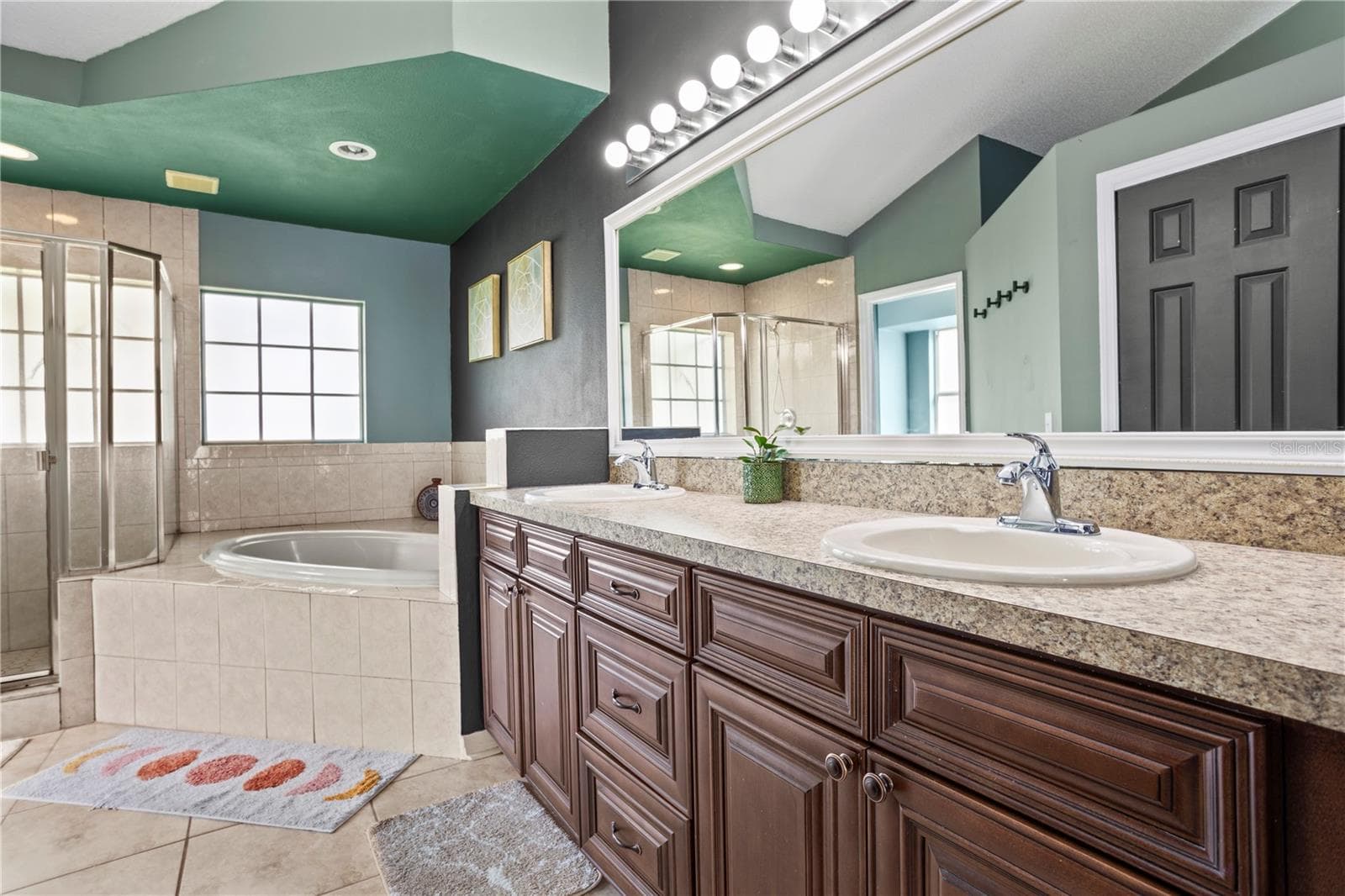 Single Family Residence at 1017 EAGENS CREEK CT, OVIEDO, photo 17 of 32