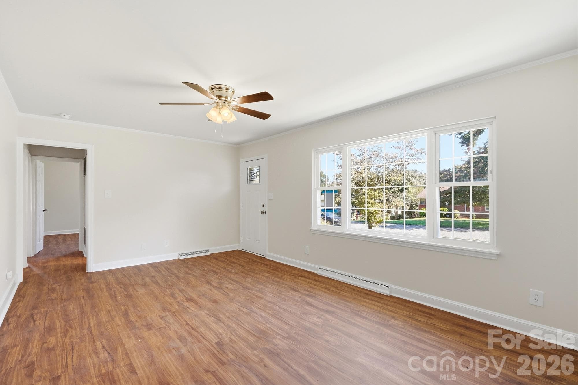 Single Family Residence at 1122 E Park Drive, Gastonia, photo 11 of 46