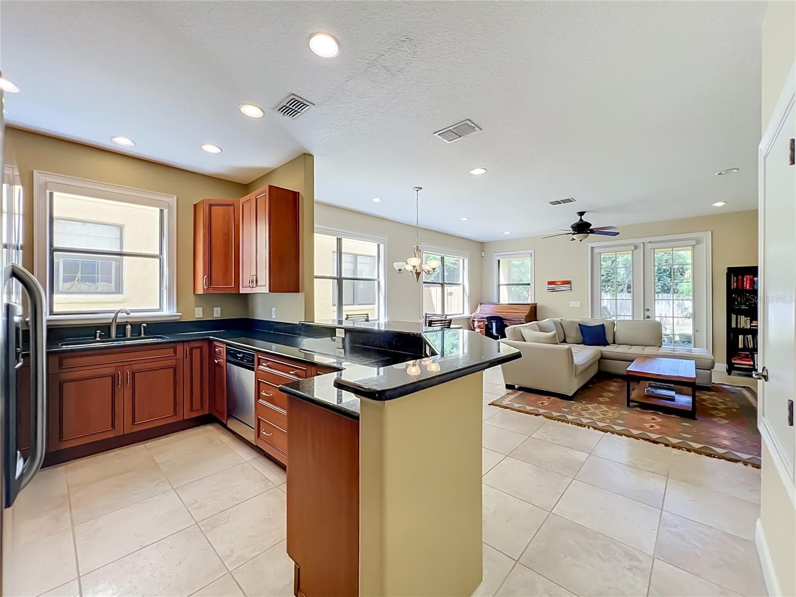 Half Duplex at 2503 KILGORE ST, ORLANDO, photo 4 of 50