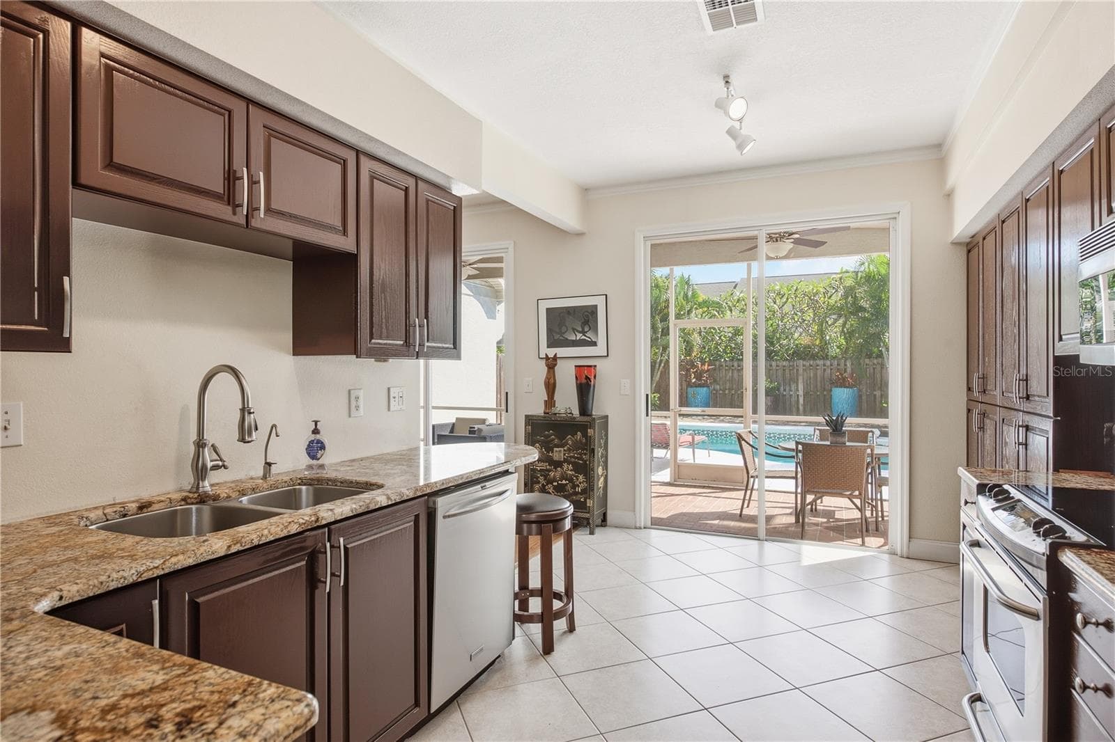 Townhouse at 2978 FIELDBROOK PL, CLEARWATER, photo 20 of 67