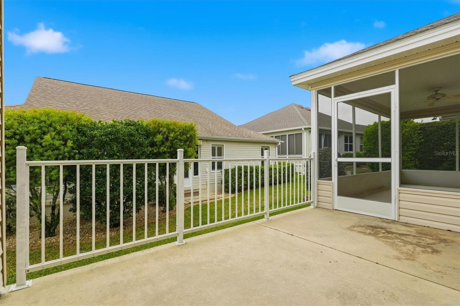 Lanai opens up to the outdoor Patio perfect for the BBQ Grill or small fire pit. - 1563 EASTOVER TER, THE VILLAGES