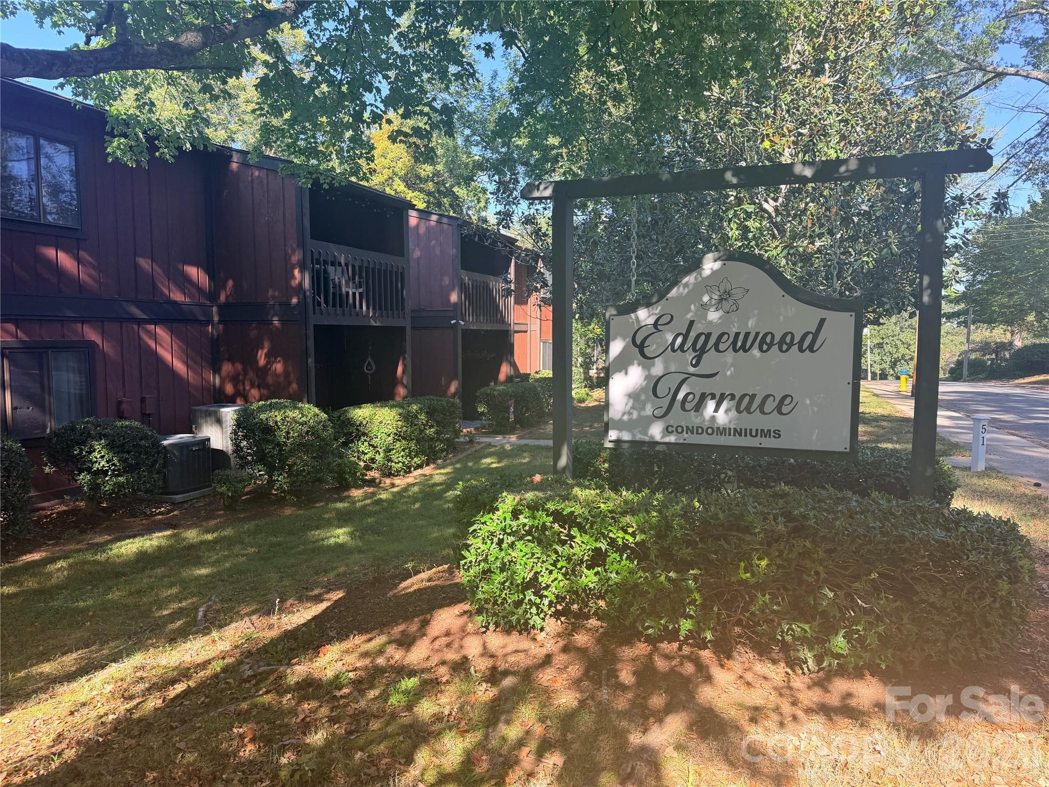 47 Edgewood Avenue