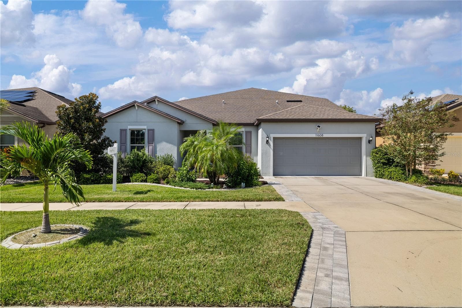 Garage & Driveway - 11608 DUBLIN GRAFTON DR, RIVERVIEW