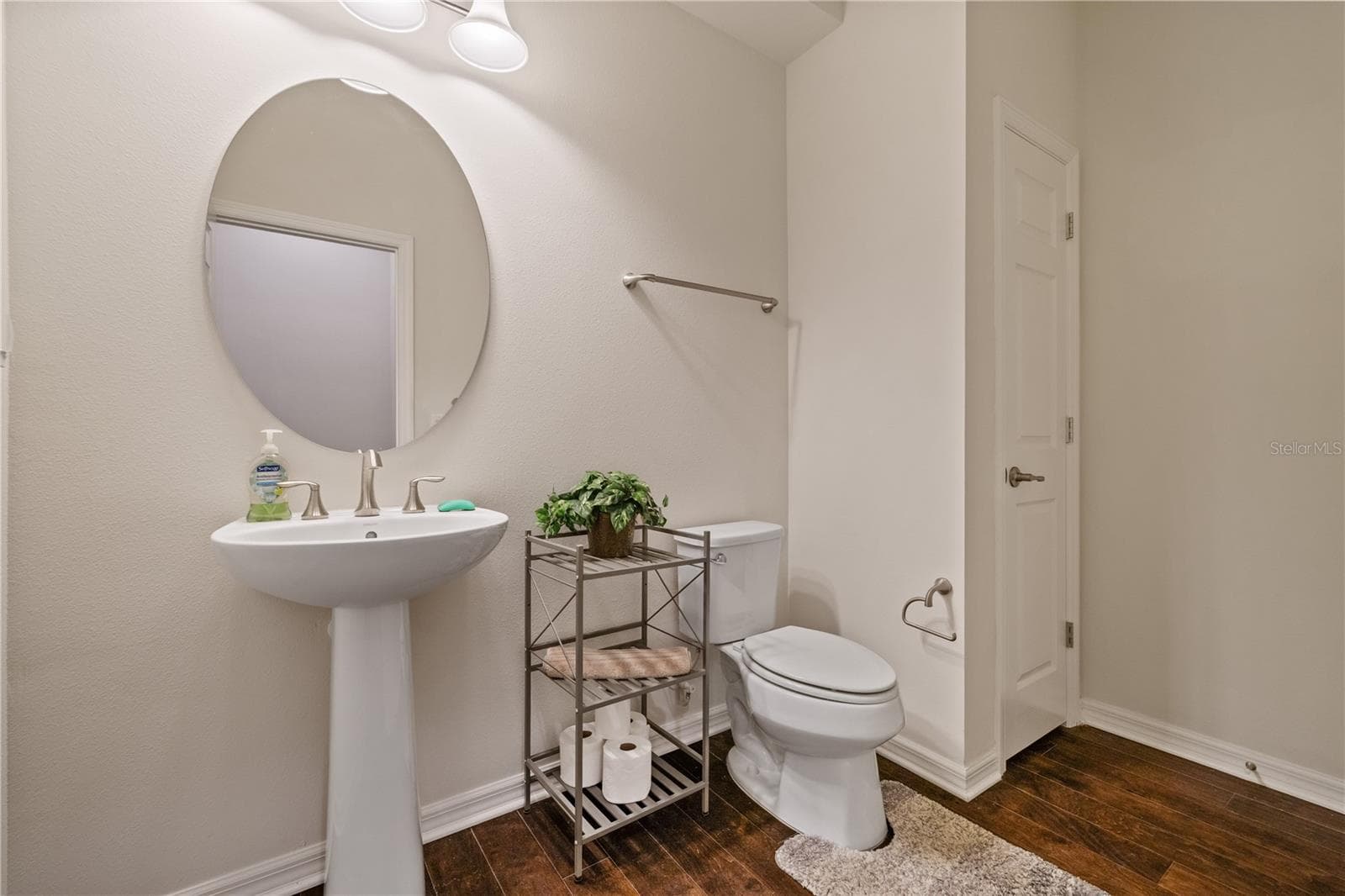 Half Guestbath - 11608 DUBLIN GRAFTON DR, RIVERVIEW