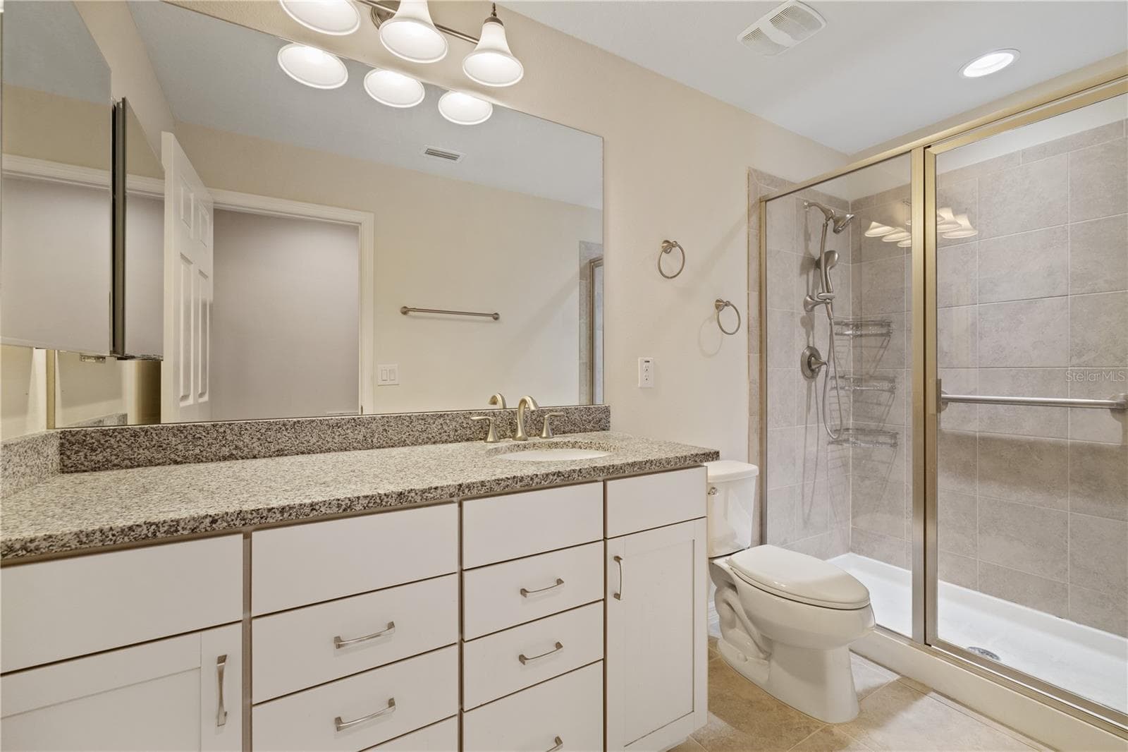 Upstairs Full Bathroom - 11608 DUBLIN GRAFTON DR, RIVERVIEW