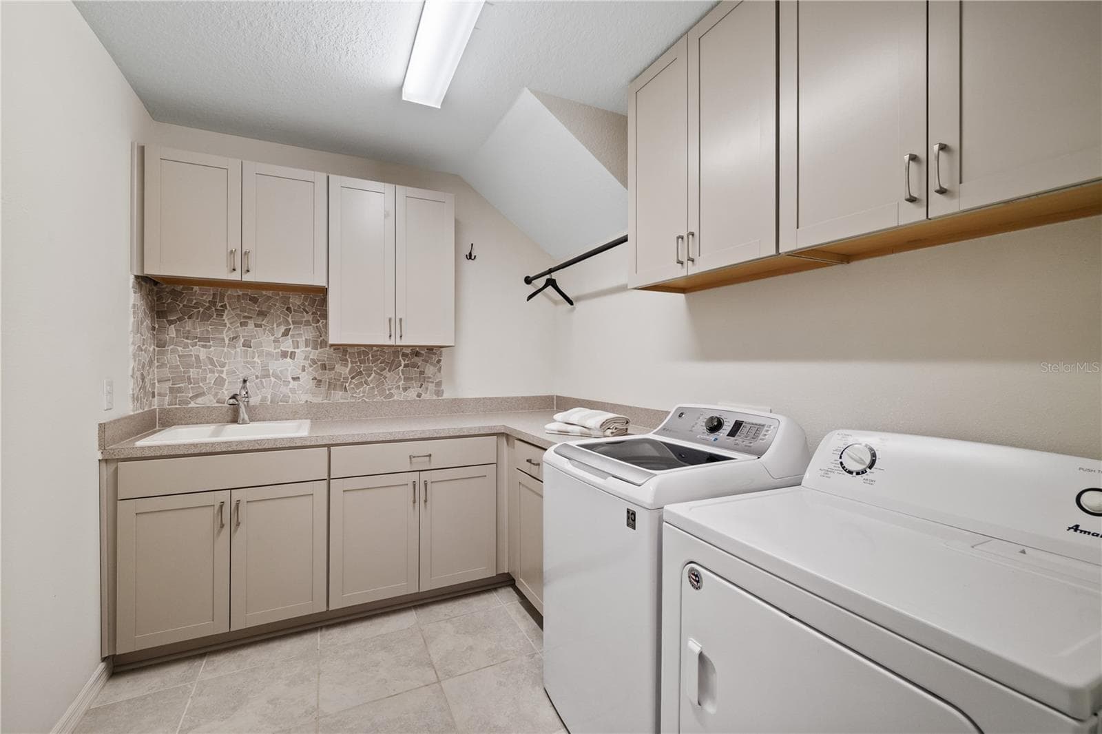Laundry Room - 11608 DUBLIN GRAFTON DR, RIVERVIEW
