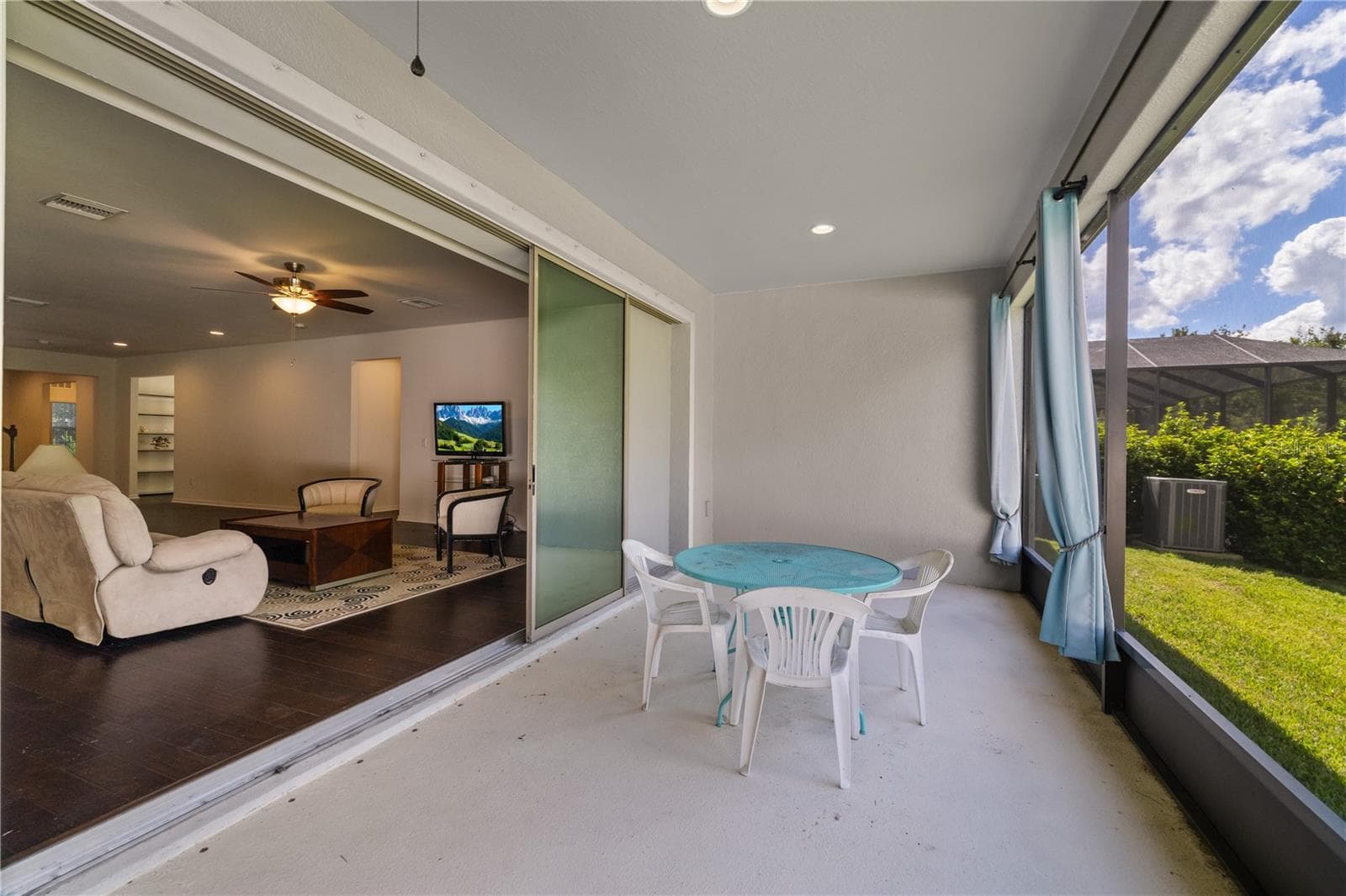 Screened Lanai - 11608 DUBLIN GRAFTON DR, RIVERVIEW