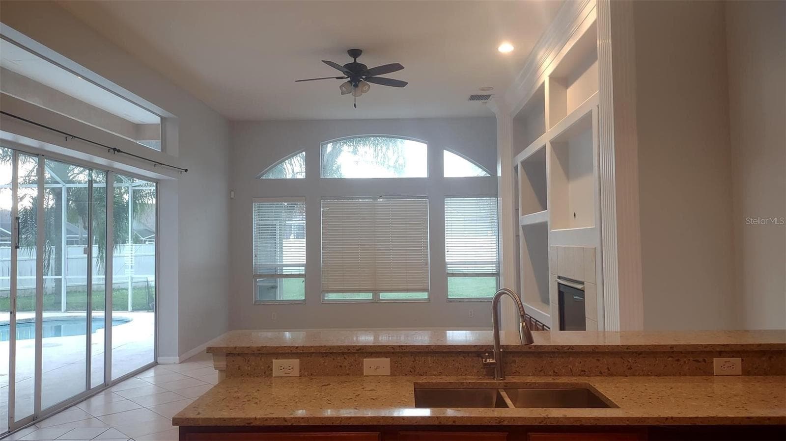 Single Family Residence at 18309 EASTWYCK DR, TAMPA, photo 2 of 18