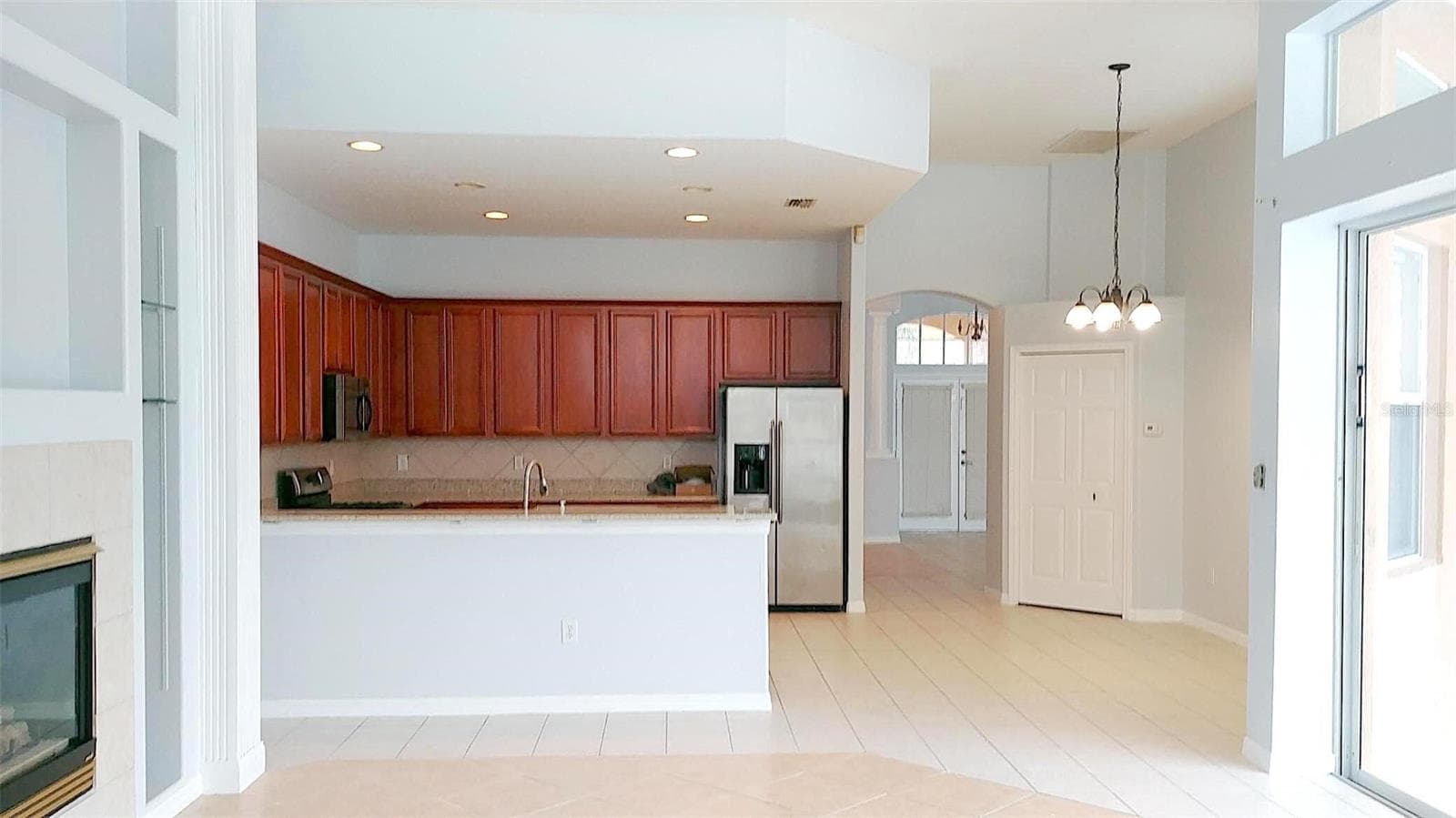 Single Family Residence at 18309 EASTWYCK DR, TAMPA, photo 4 of 18