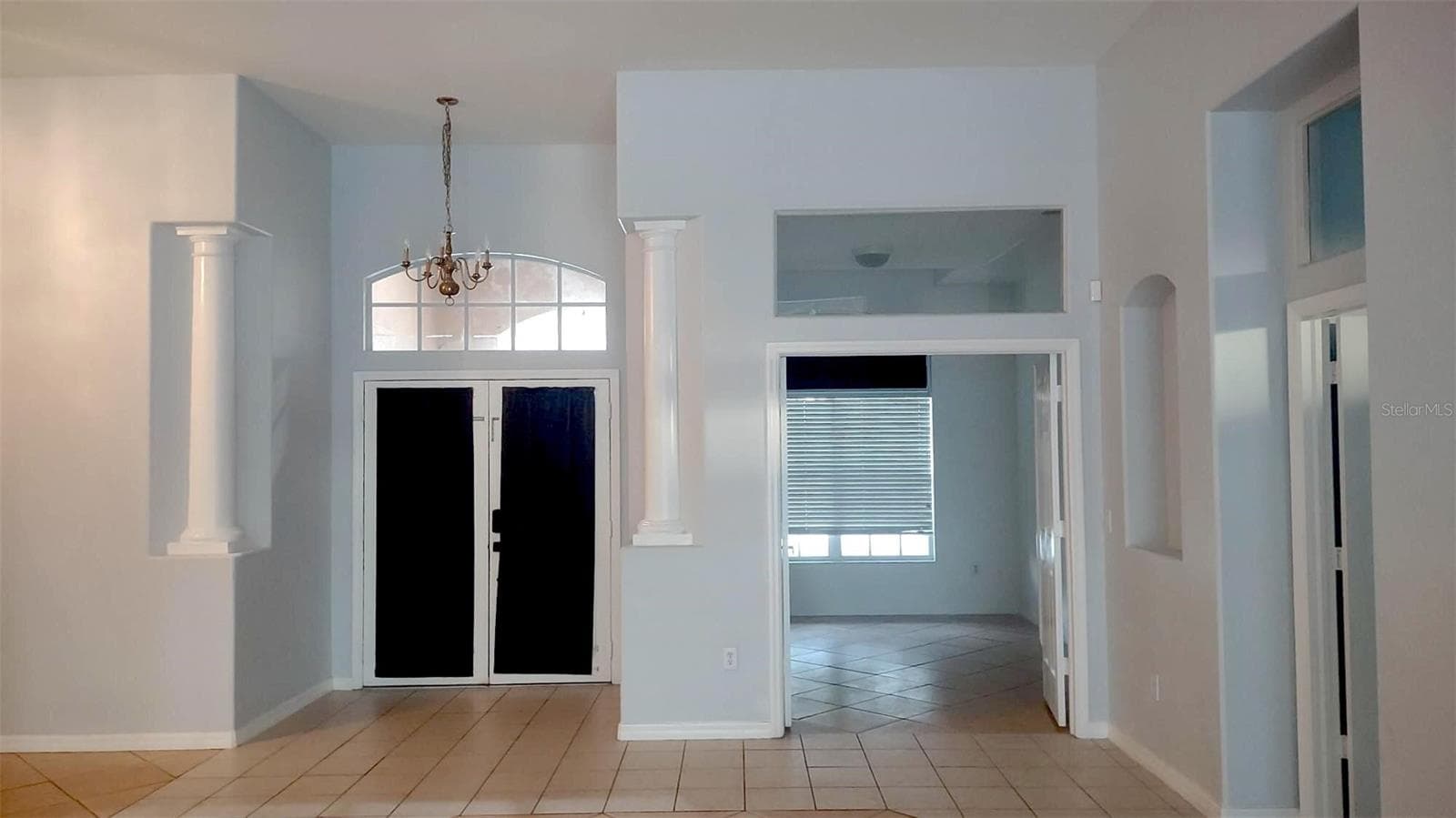 Single Family Residence at 18309 EASTWYCK DR, TAMPA, photo 6 of 18