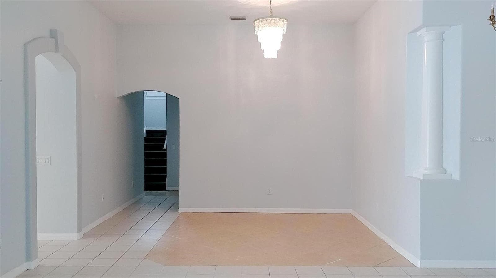 Single Family Residence at 18309 EASTWYCK DR, TAMPA, photo 7 of 18