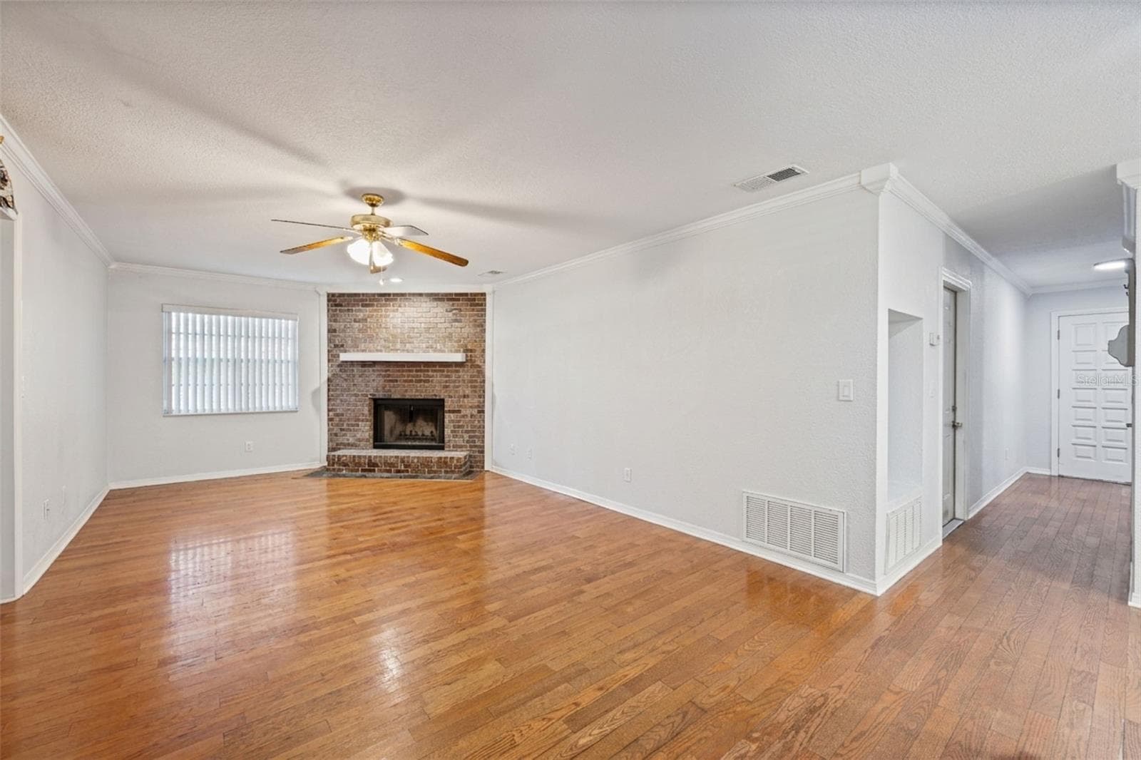 Family Room - 324 E FULLERS CROSS RD, WINTER GARDEN