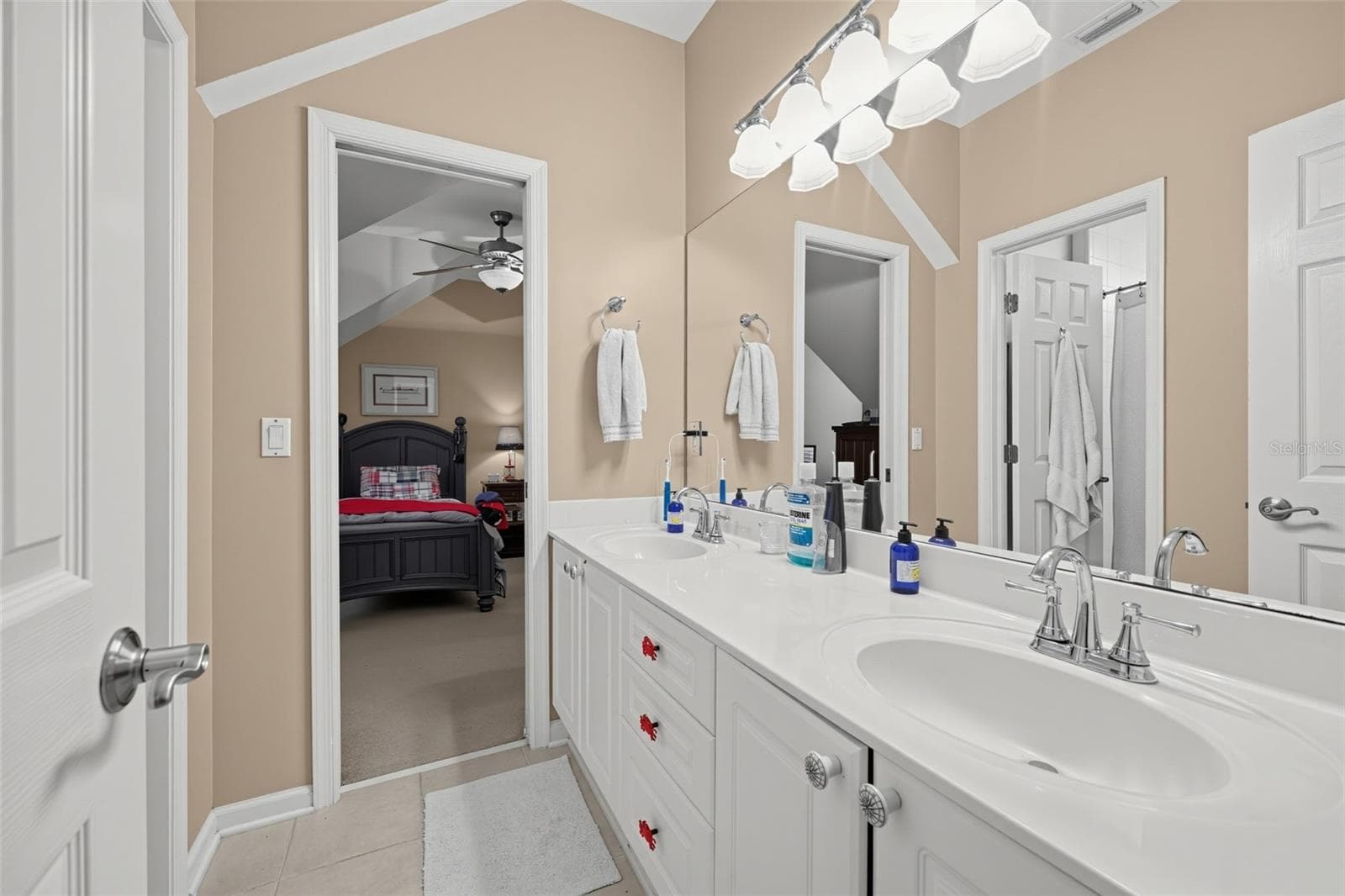 Single Family Residence at 2668 SCOTT MILL LN, JACKSONVILLE, photo 18 of 29