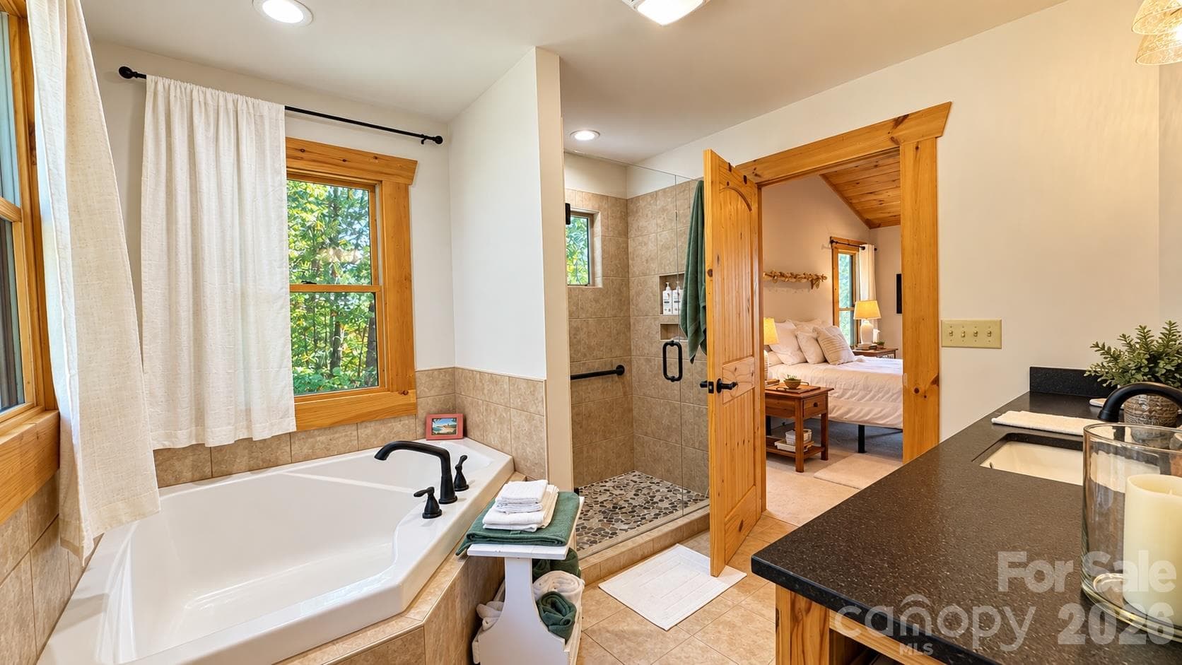 Single Family Residence at 5381 Dogwood Way, Lenoir, photo 14 of 24