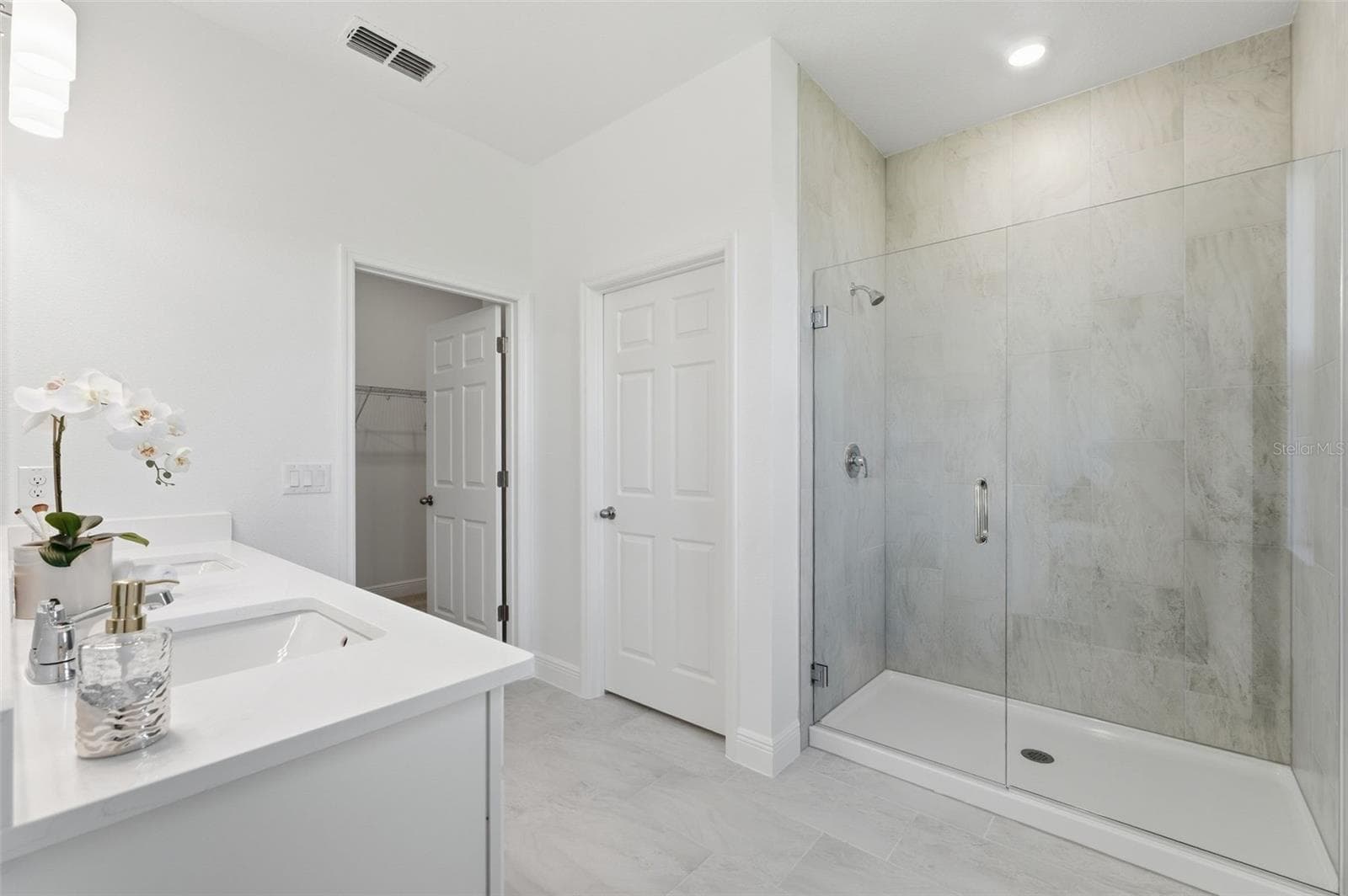 Primary Bathroom - 436 LEMONGRASS RD, MINNEOLA