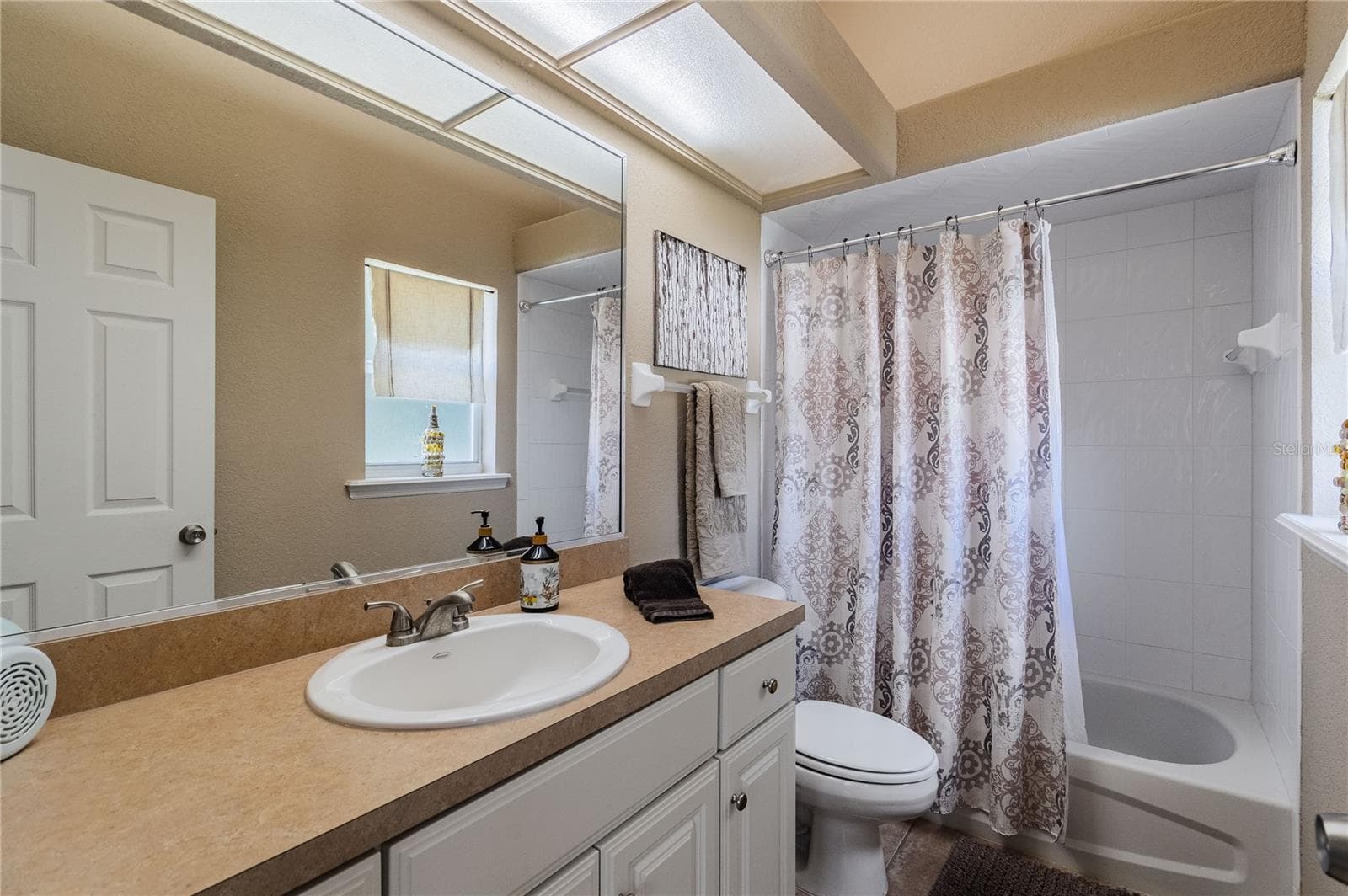 Single Family Residence at 6714 HARTSWORTH DR, LAKELAND, photo 35 of 46