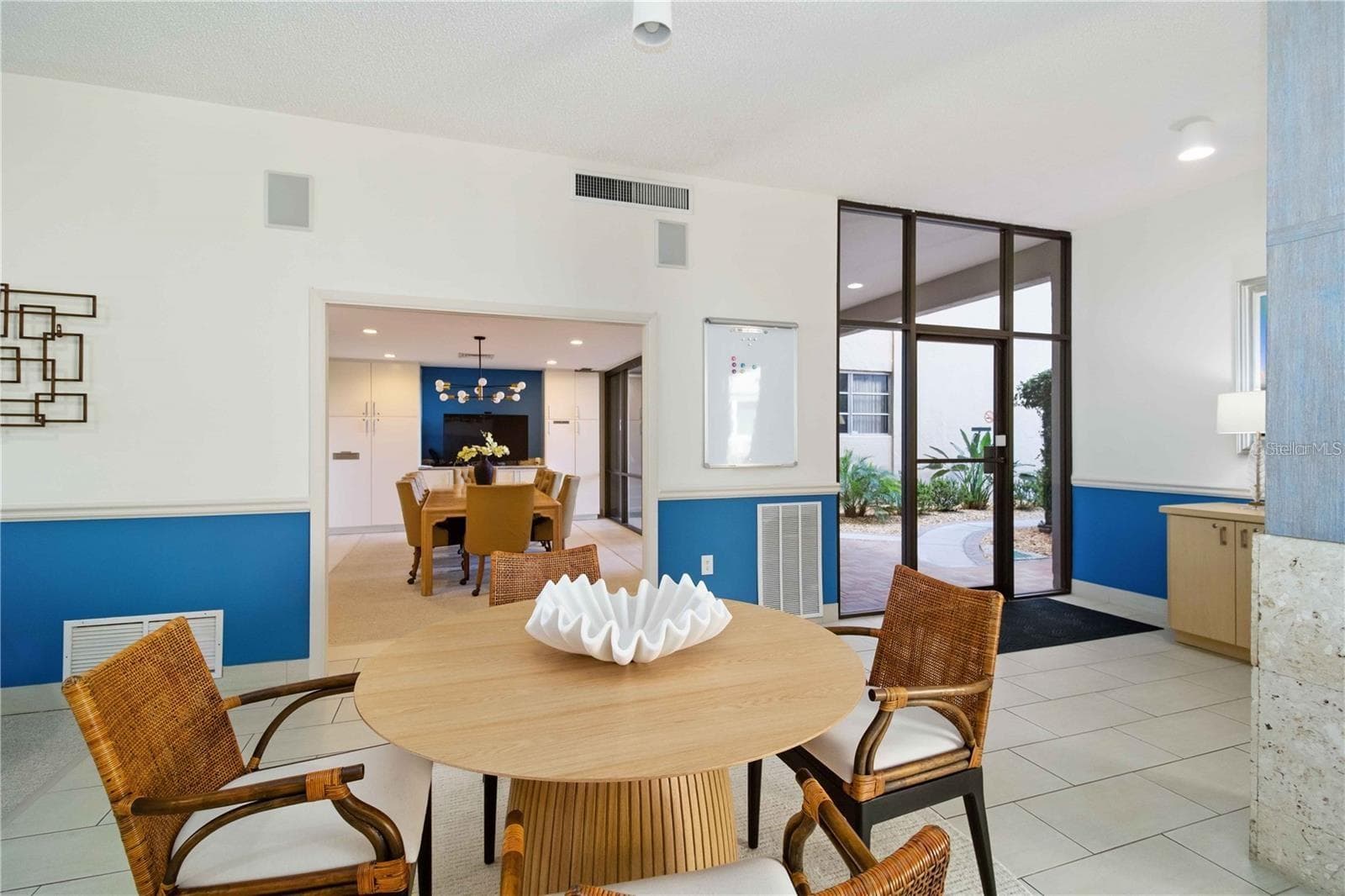 Condominium at 1400 1ST AVE W #506, BRADENTON, photo 8 of 11