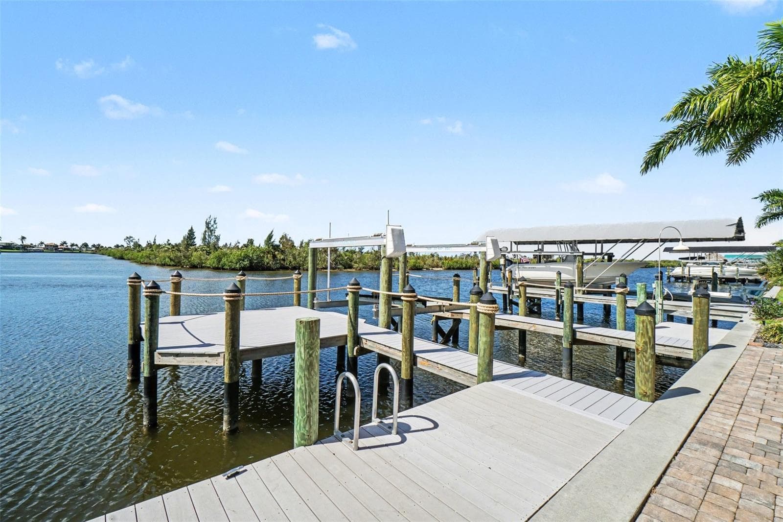 4214 Gulfstream Pkwy, Cape Coral, FL 33993 - 4214 GULFSTREAM PKWY, CAPE CORAL